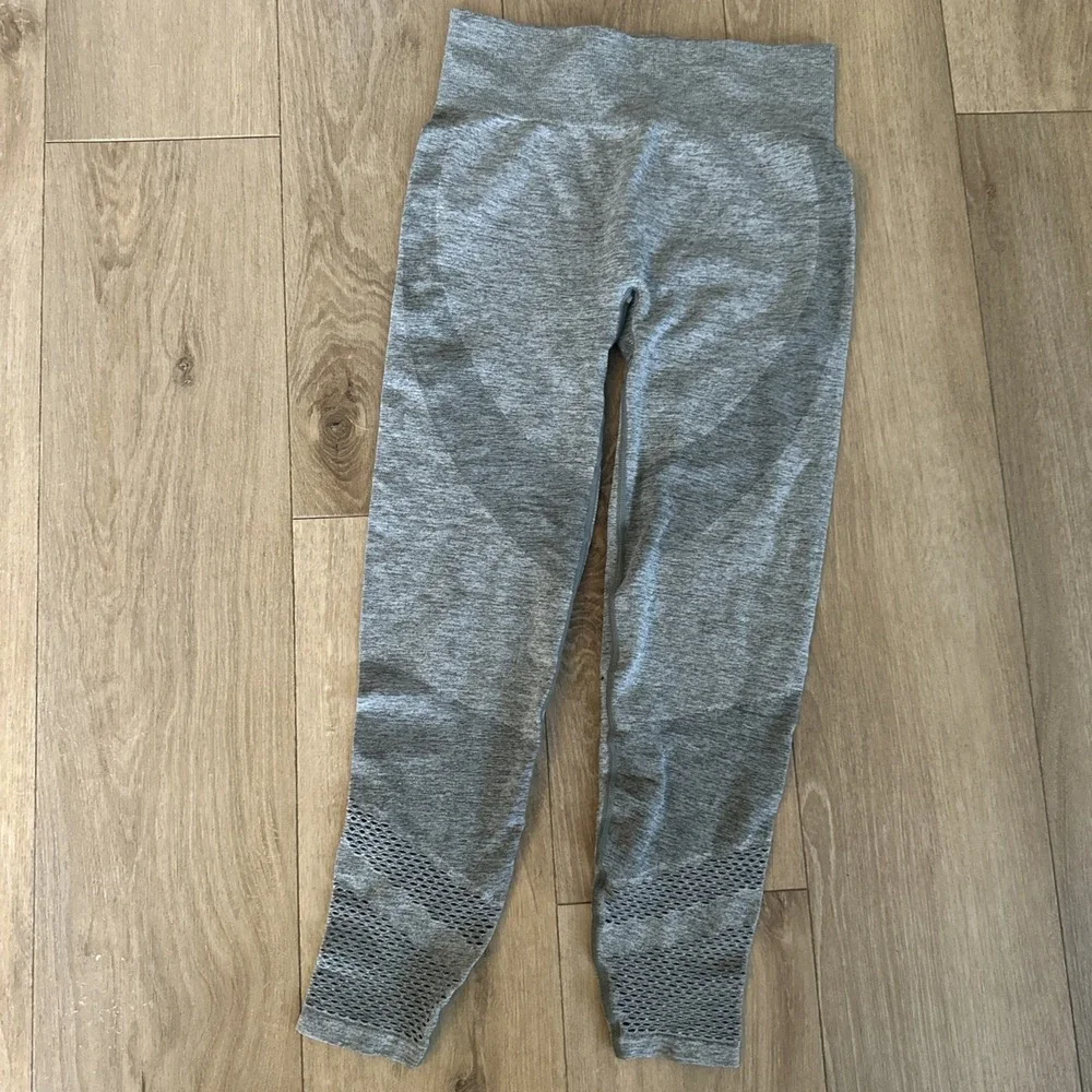 PINK Victoria's Secret Seamless Mesh High Rise‎ Ankle Leggings Gray Size M Women